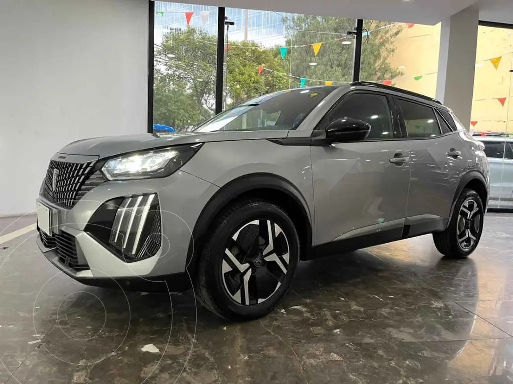 Peugeot 2008 12l allure pack (2025)
