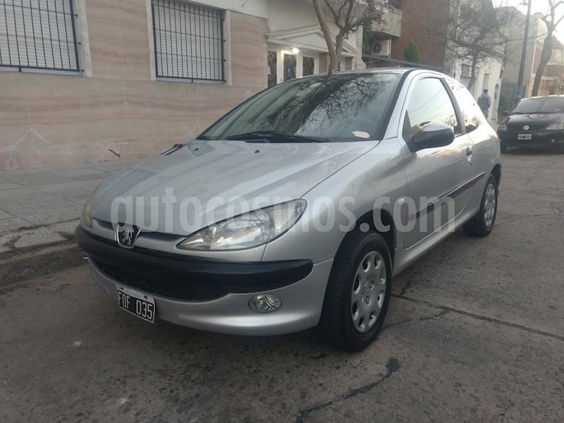 foto Peugeot 206 1.6 XR Premium 3P usado