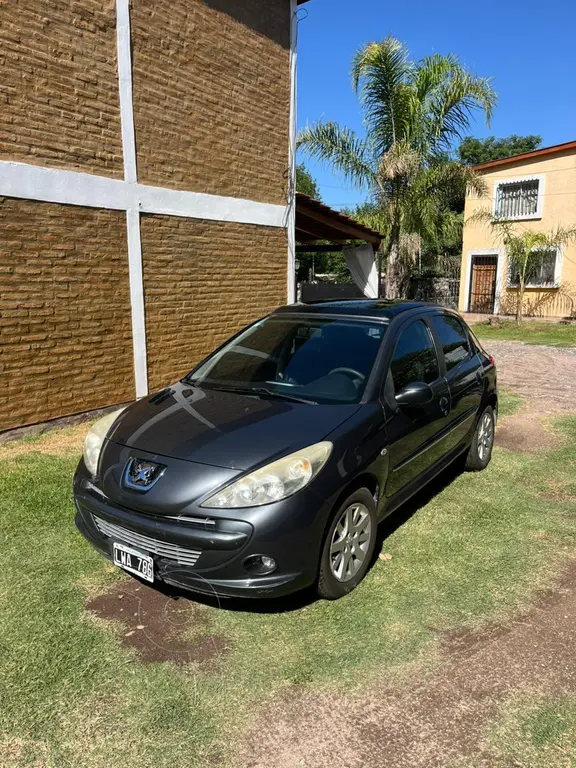 Peugeot 207 Compact 1.6 Feline 5P usado (2012) color Gris Grafito ...