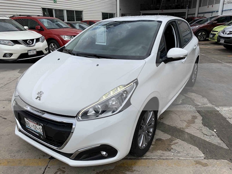foto Peugeot 208 1.6L HDi Allure usado