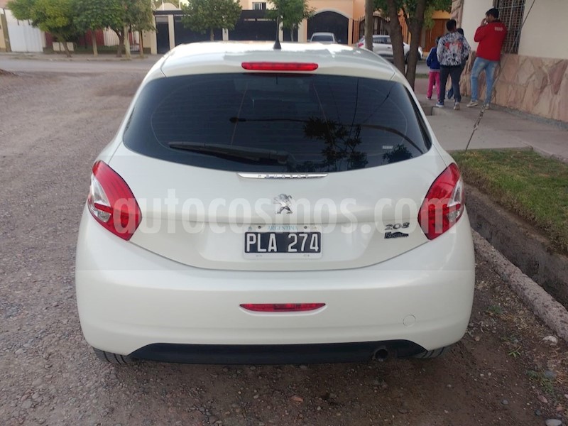 foto Peugeot 208 Allure 1.5 NAV usado