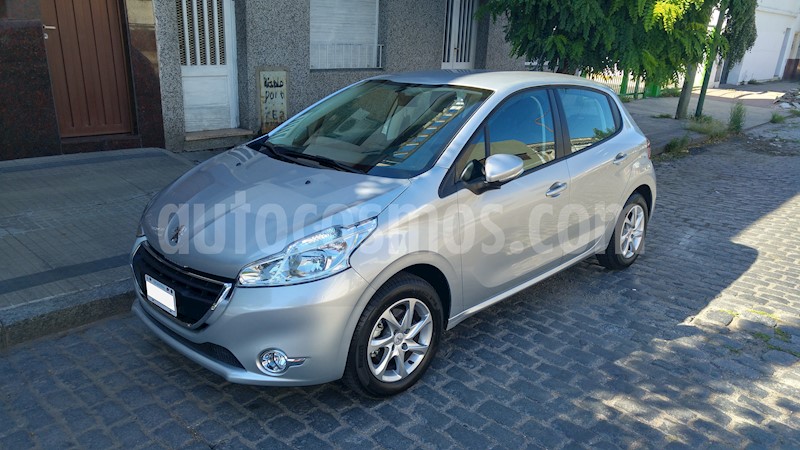 foto Peugeot 208 Allure 1.5 NAV usado