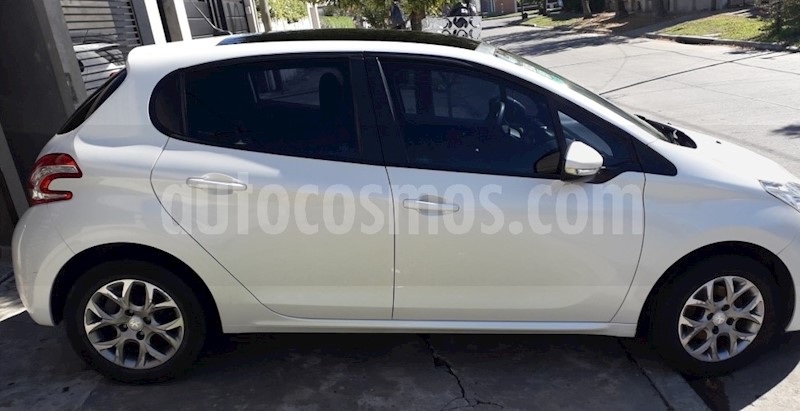 foto Peugeot 208 Allure 1.6 Aut NAV usado