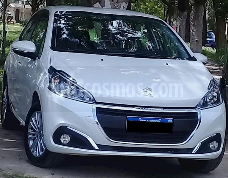 foto Peugeot 208 Allure 1.6 usado