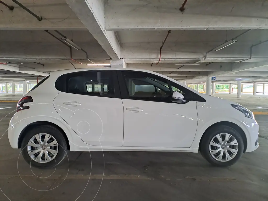 Peugeot 208 Active 1.5 (1450 Cc) 2017 - foto 4