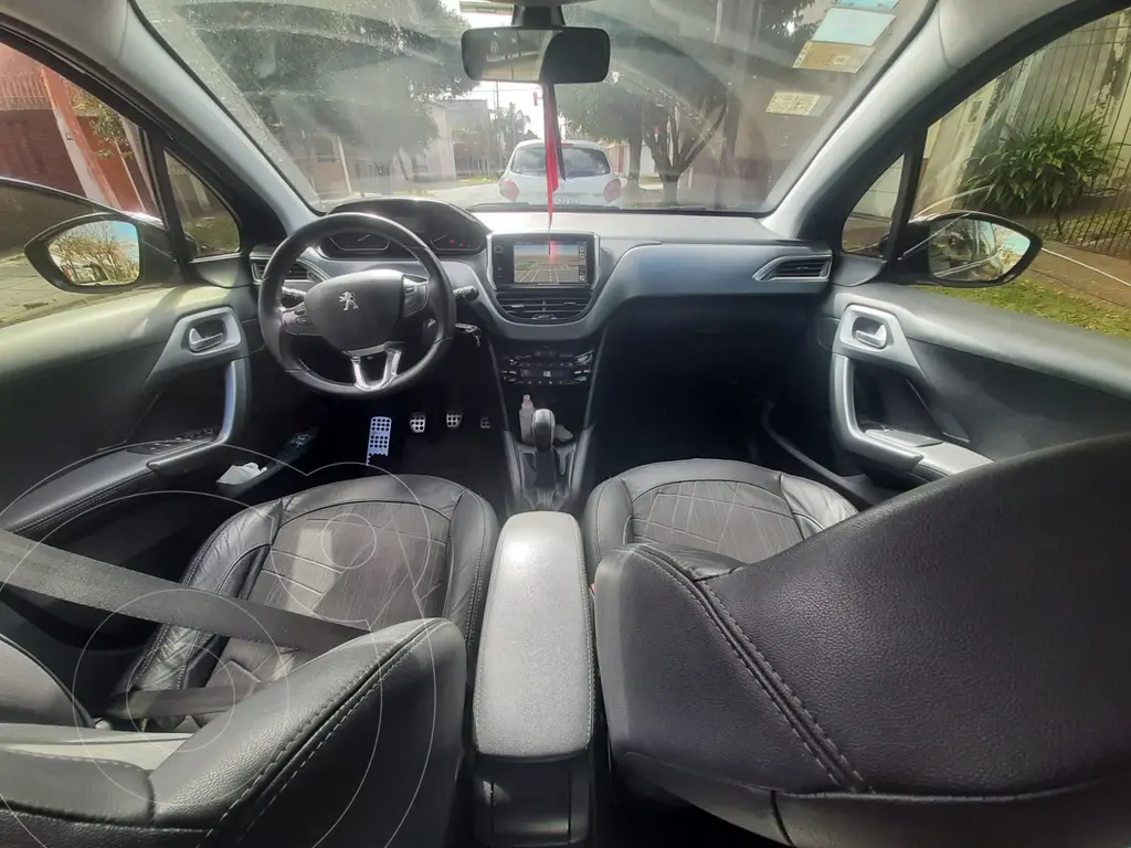 Peugeot 208 Feline 1.6 Pack Cuir (1587 Cc) 2013 - foto 5