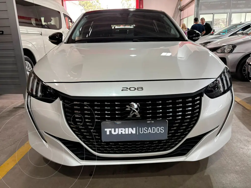 foto Peugeot 208 Feline 1.6 Tiptronic usado (2022) color Blanco Banquise precio $24.500.000