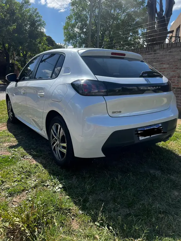 Peugeot 208 Allure 1.6 (1587 Cc) 2022 - foto 2