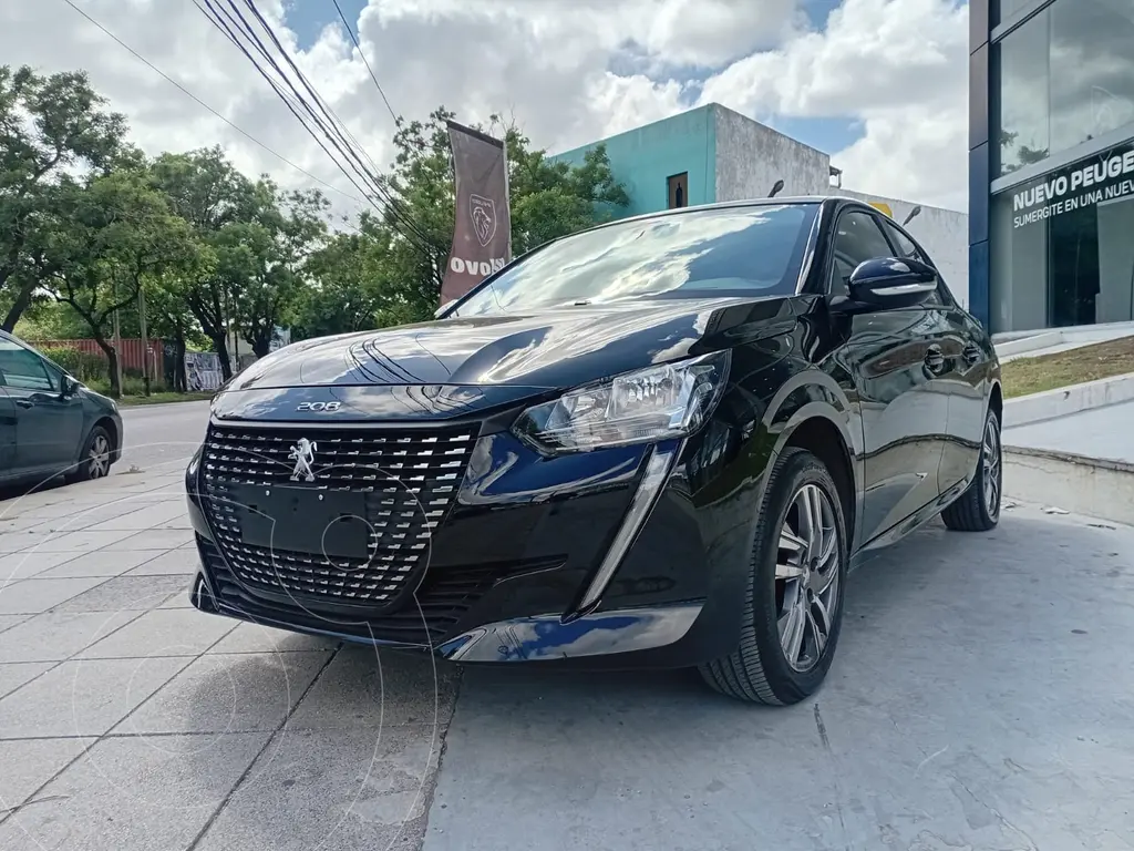foto Peugeot 208 Allure 1.6 Pack usado (2024) color Negro Perla precio $28.700.000