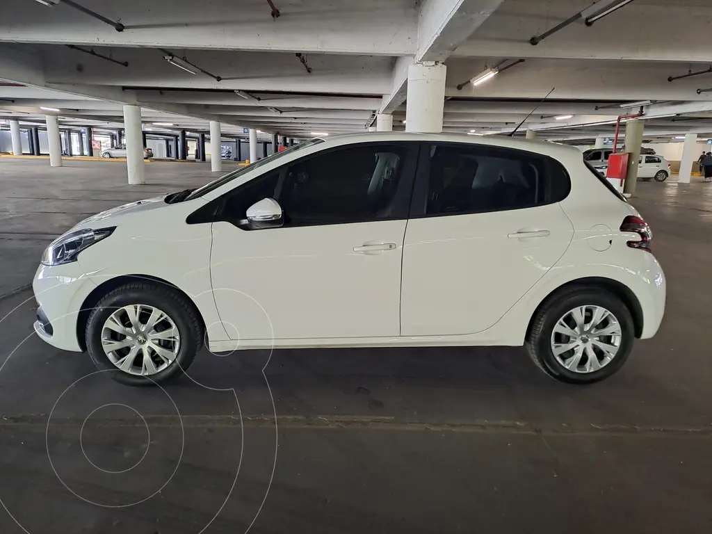 Peugeot 208 Active 1.5 (1450 Cc) 2017 - foto 3