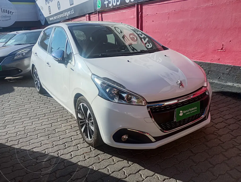 foto Peugeot 208 1.5L 5P Signature BlueHDi 100HP usado (2019) color Blanco precio $8.690.000