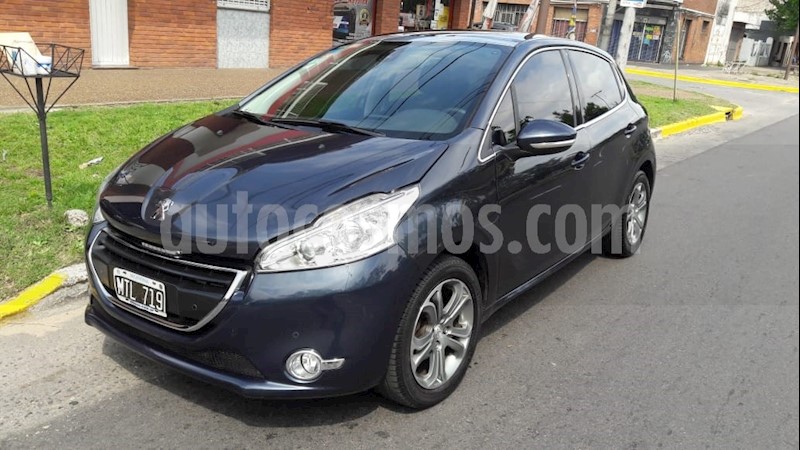 foto Peugeot 208 Feline 1.6 usado