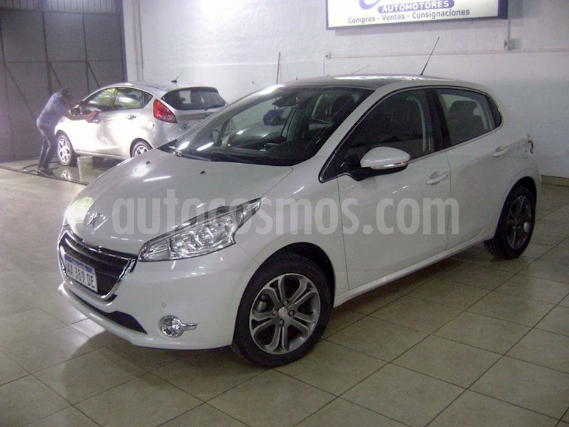 foto Peugeot 208 Feline 1.6 usado