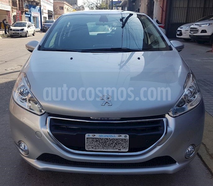 foto Peugeot 208 Feline 1.6 usado