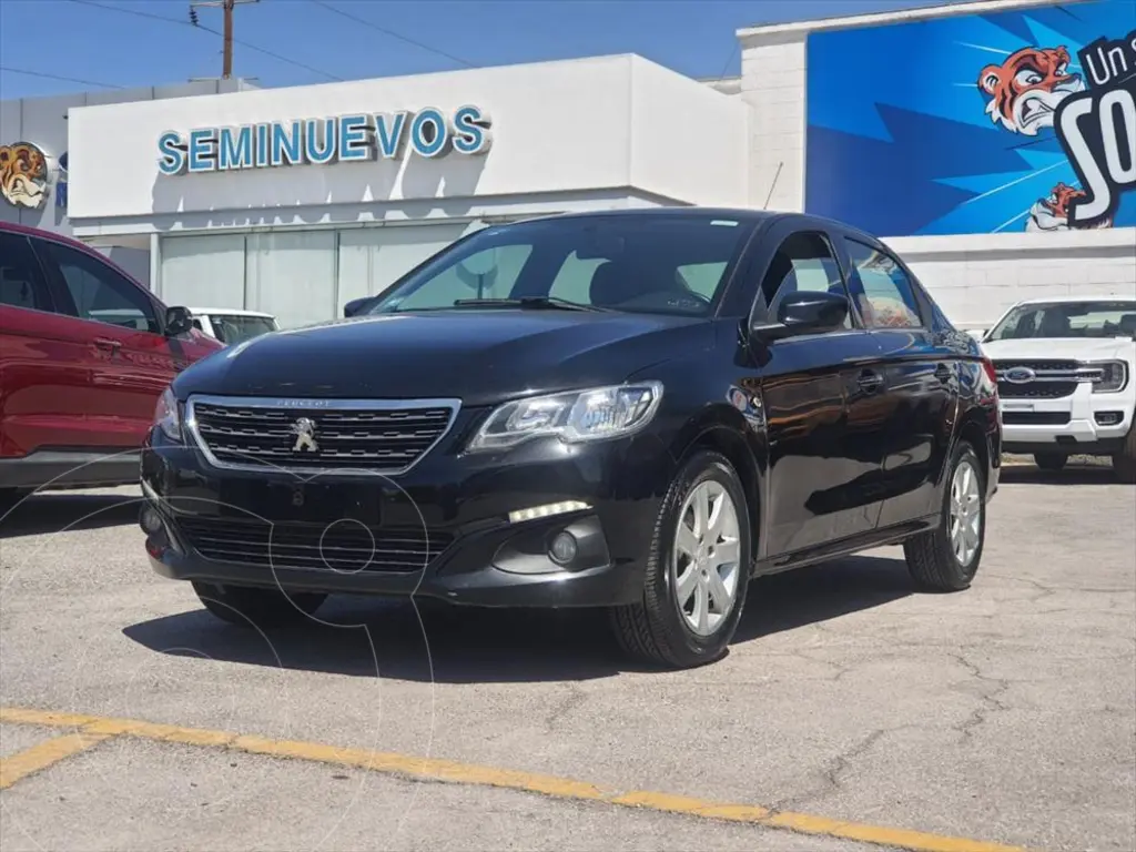 foto Peugeot 301 1.6L Allure HDi usado (2022) color Negro precio $199,000