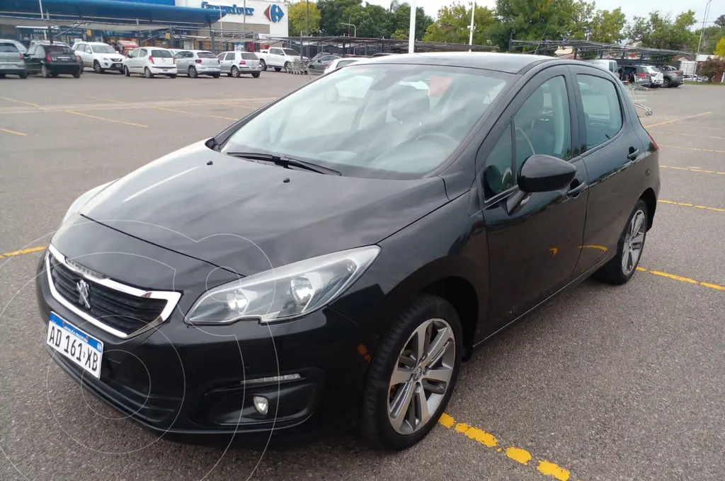 foto Peugeot 308 Feline THP usado (2018) color Negro precio $16.900.000