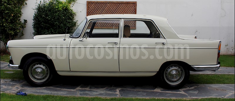 foto Peugeot 404 Sedan usado