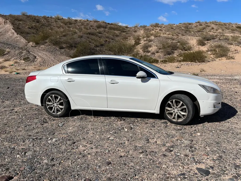 Peugeot 508 Feline 1.6 usado (2013) color Blanco Nacarado precio u$s12.000