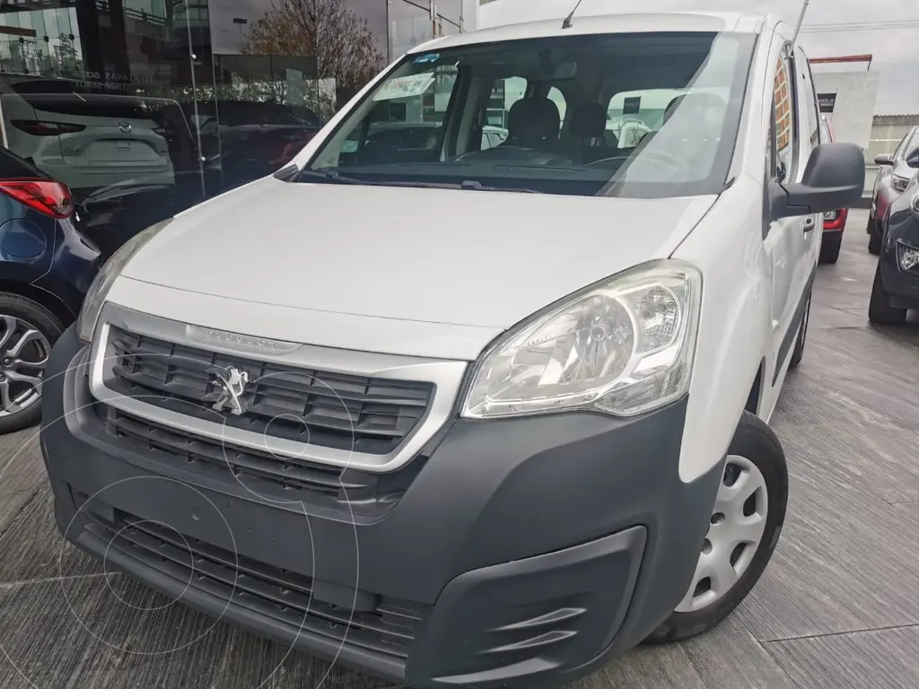 foto Peugeot Partner Tepee 5 pas. usado (2016) color Blanco precio $225,000