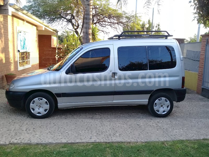 foto Peugeot Partner Furgon Confort 1.9 D PLC usado