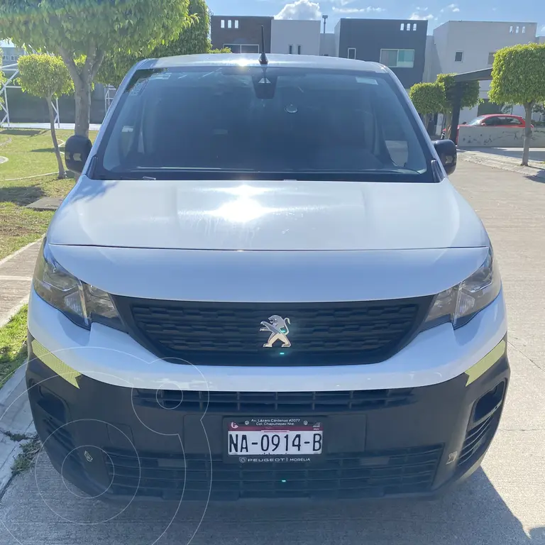 Peugeot Partner 1.2L Maxi Pack Gasolina 4airbags 2022