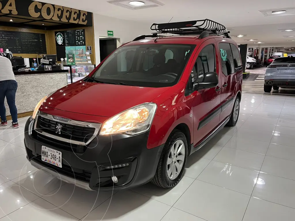 foto Peugeot Partner HDi 5 Puertas usado (2019) color Rojo precio $220,000