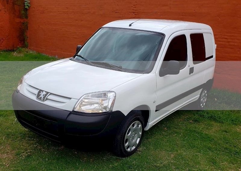 foto Peugeot Partner Patagonia 1.6 HDi VTC Plus usado