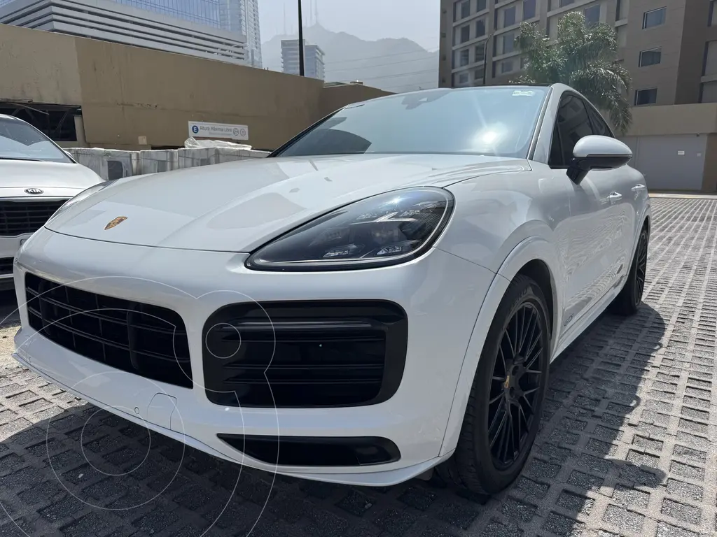 Porsche cayenne-gts-coupe 40l (2021)
