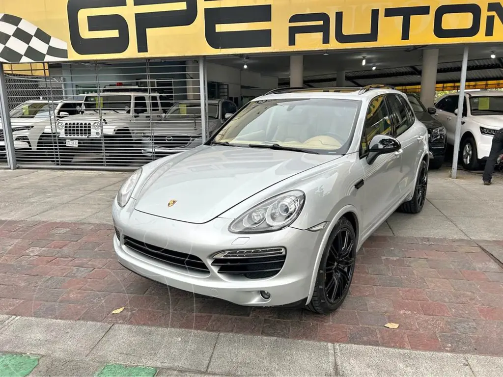 foto Porsche Cayenne Turbo 4.8L Tiptronic usado (2013) color Plata Cristal precio $443,000