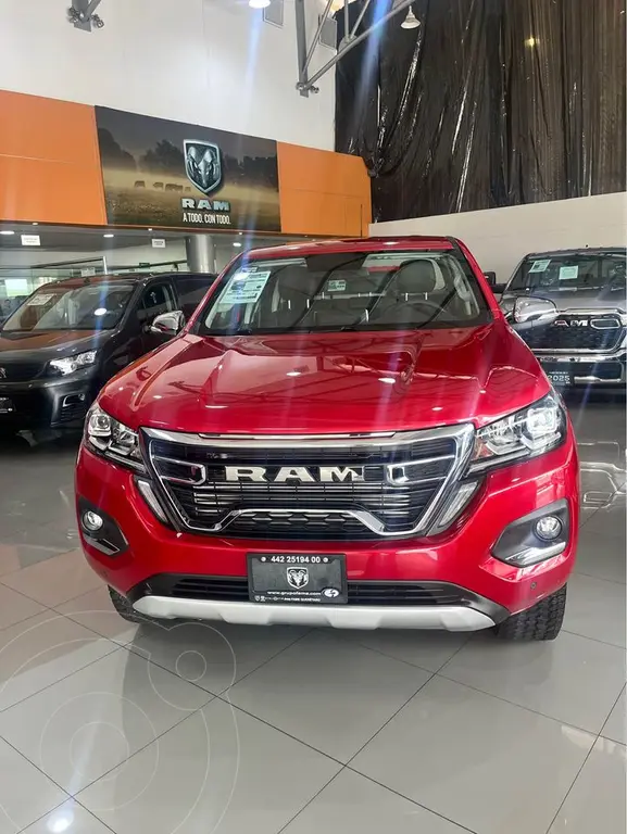 foto RAM 1200 Laramie Crew Cab nuevo color Rojo precio $680,900