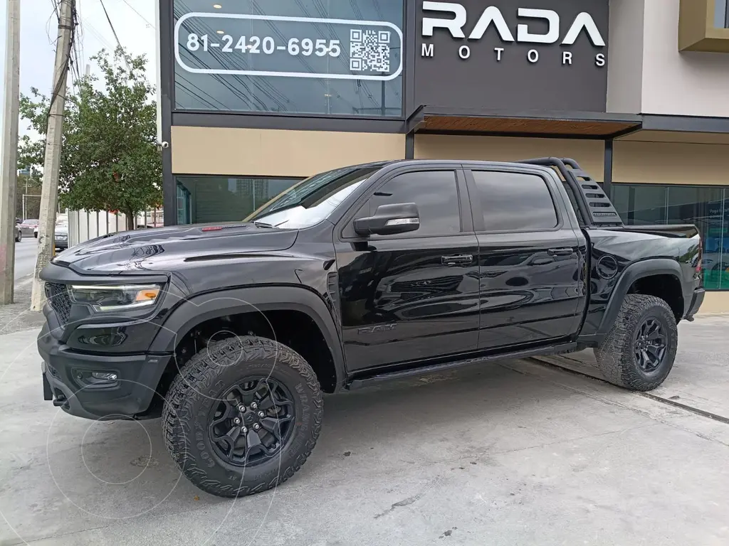 foto RAM 1500 Tradesman l6 4x4 usado (2022) color Negro precio $1,950,800