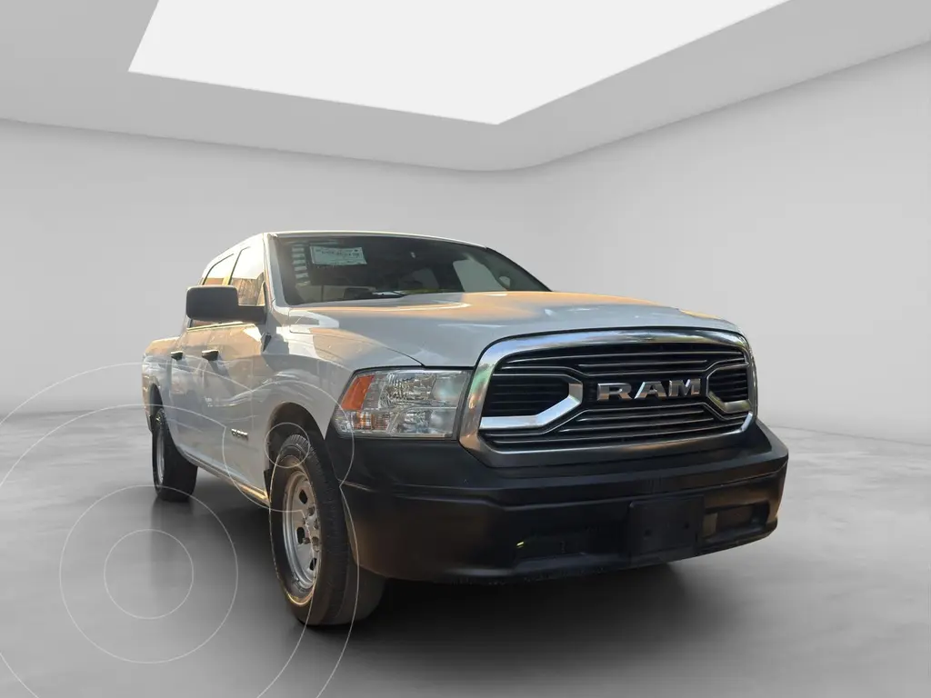 foto RAM 1500 Tradesman l6 4x4 usado (2020) color Blanco precio $400,000