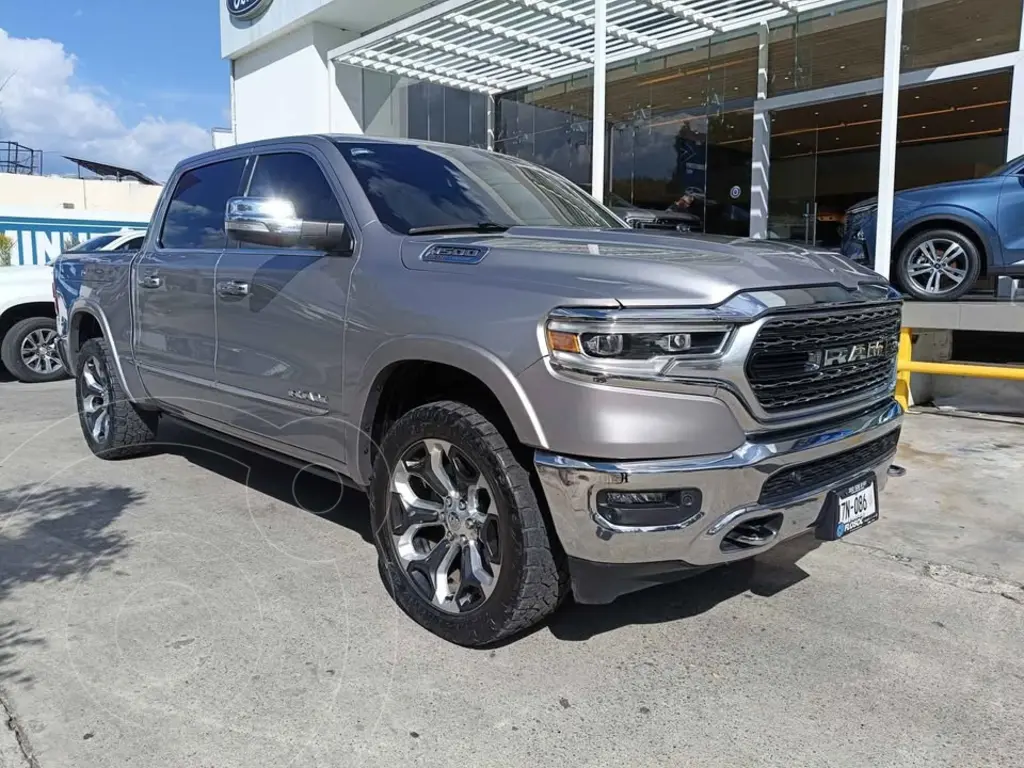 foto RAM 1500 Mild Hybrid Limited usado (2022) color Plata Martillado precio $998,000