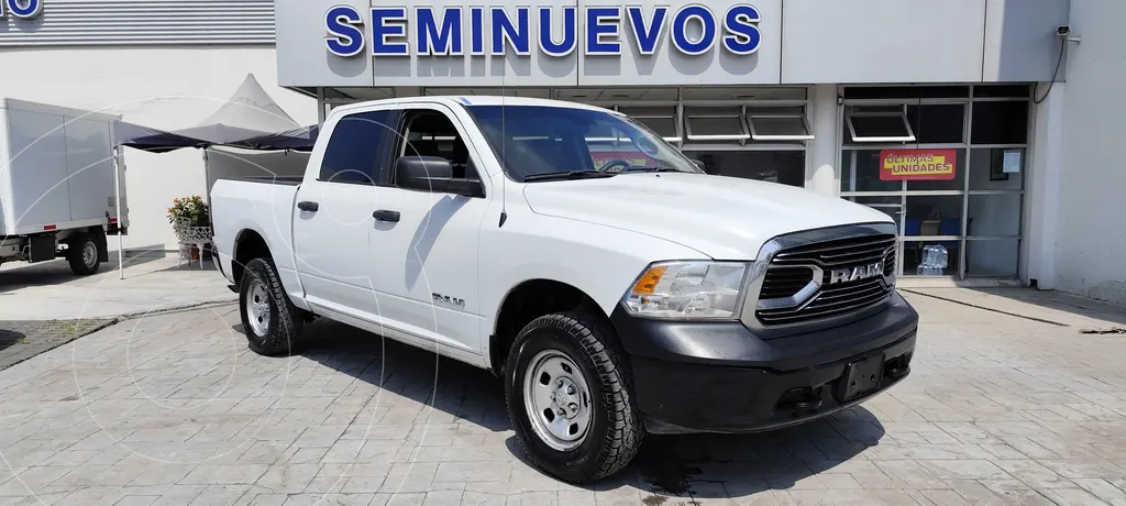 foto RAM 1500 SLT 1500 Crew Cab Trabajo 5.7L Aut 6 vel 4x4 usado (2021) color Blanco precio $458,000