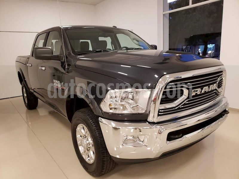 foto RAM 2500 Laramie 4x4 Crew Cab usado