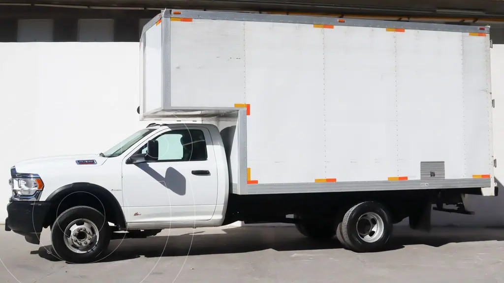 RAM 4000 5.7L Chasis Cabina PL 4x2 2021