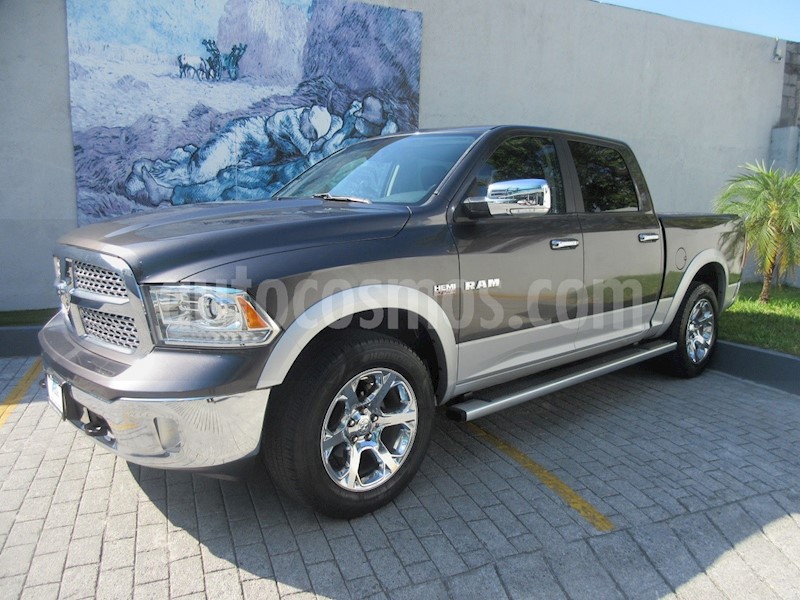 foto RAM RAM Laramie Crew Cab 5.7L 4x4 usado (2017) color Gris precio $555,000