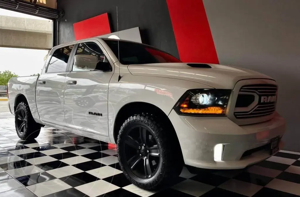 foto RAM ST 1500 Regular Cab 3.6L 4x2 Aut usado (2019) color Blanco precio $569,000
