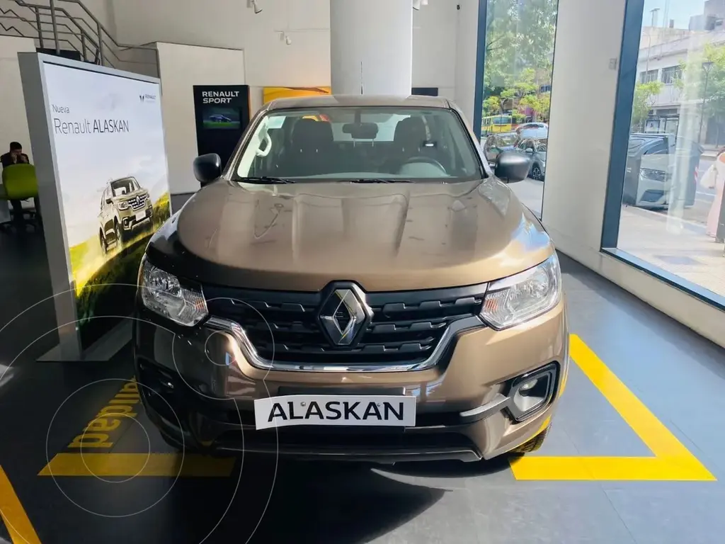 foto Renault Alaskan Iconic 4x4 Aut nuevo color Blanco Glaciar precio $30.459.000