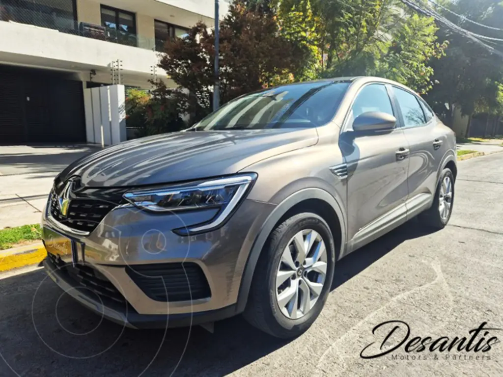 foto Renault Arkana Zen usado (2022) color Gris precio $14.980.000