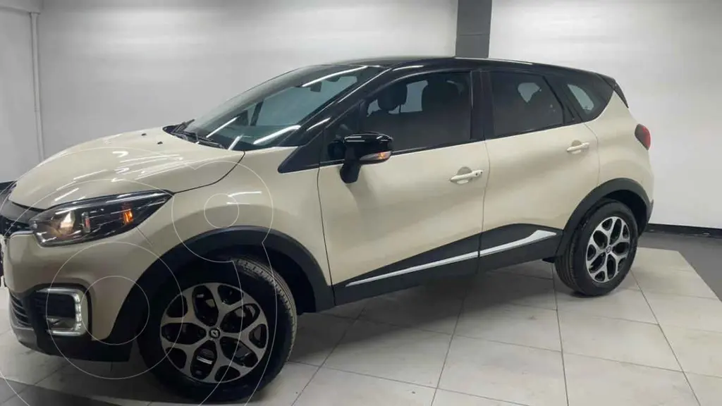 foto Renault Captur Iconic financiado en mensualidades enganche $56,540 mensualidades desde $5,578