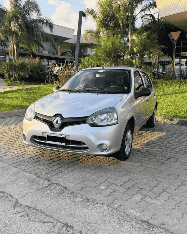 foto Renault Clio Mío 5P Confort Full usado (2014) color Gris Cuarzo precio $12.000.000