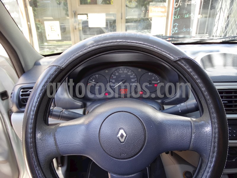 foto Renault Clio 5P 1.2 Authentique Pack I usado