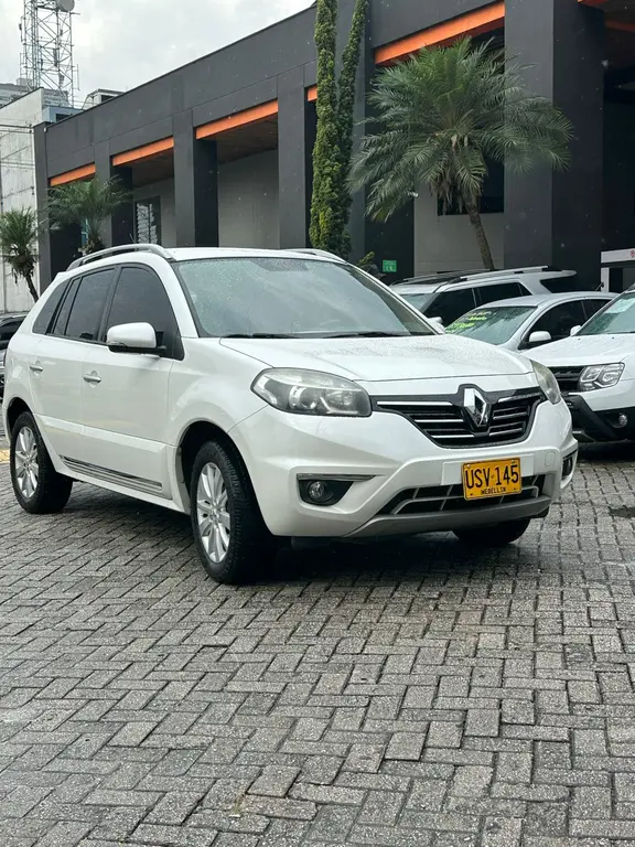 Renault Koleos Dynamique 4x2 CVT usado en Medellín