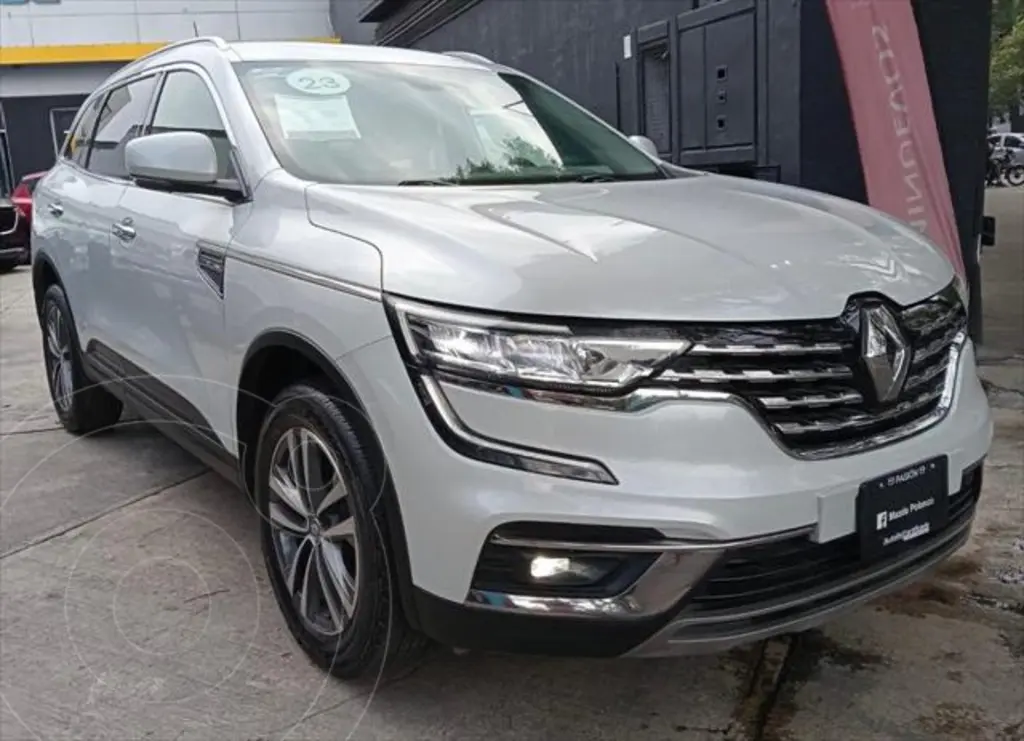 foto Renault Koleos Intens usado (2023) color Blanco precio $320,000