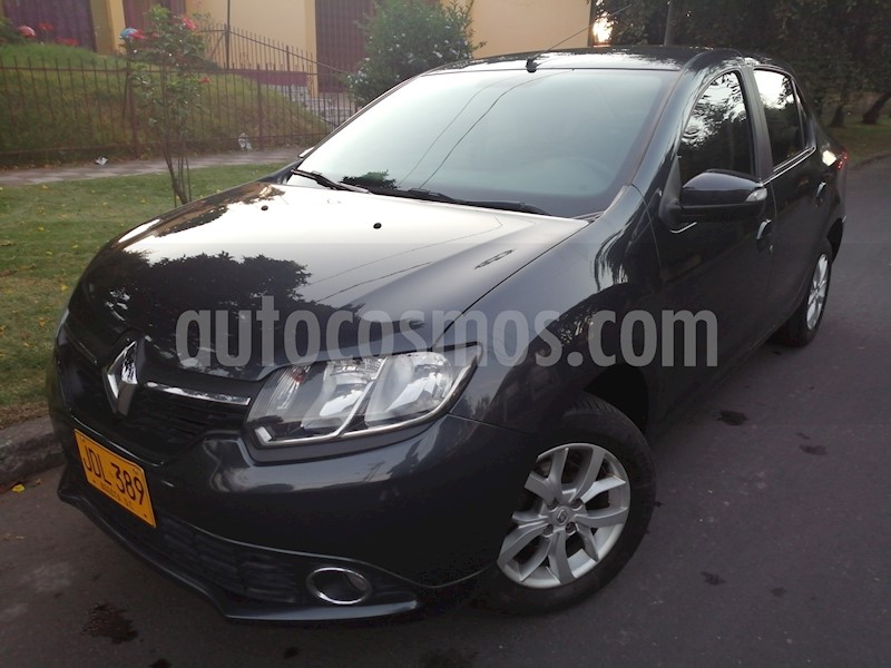 foto Renault Logan Privilege Aut usado