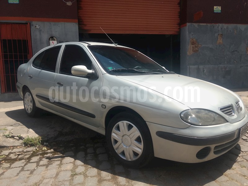 foto Renault Megane Tric 1.6 Expression usado