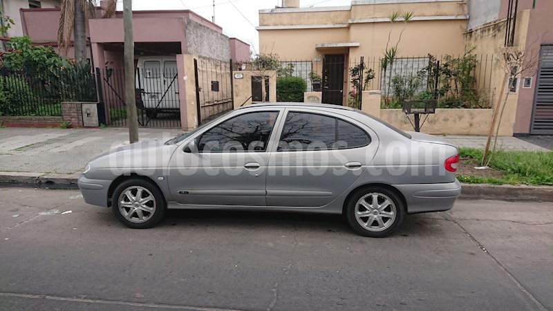 foto Renault Megane Tric 1.6 Fairway usado