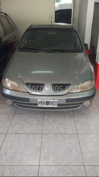 foto Renault Megane Tric 1.6 Pack Plus usado