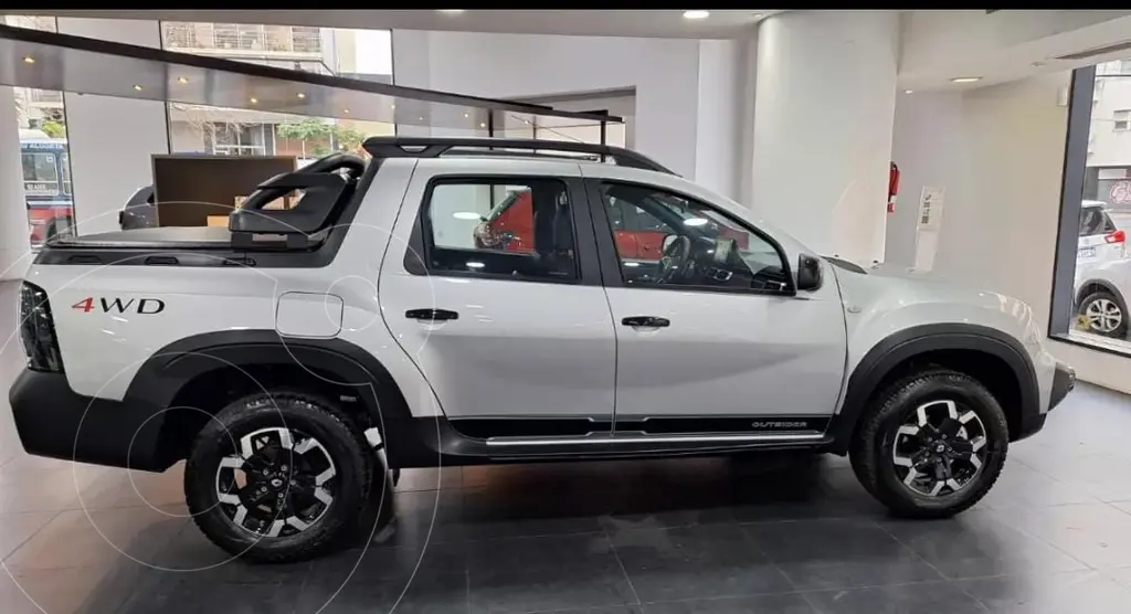 foto Renault Oroch Outsider 1.3T 163 4x4 usado (2025) color Gris precio $35.978.959